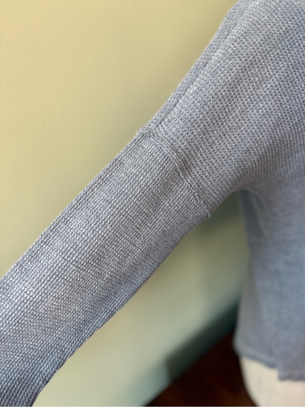 Abercrombie & Fitch Light Gray Waffle Knit Crewneck Sweater cotton blend S - Picture 4 of 8